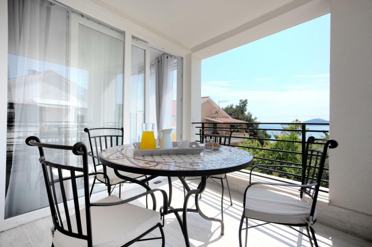 Apartments Villa Stina Preko Exterior photo